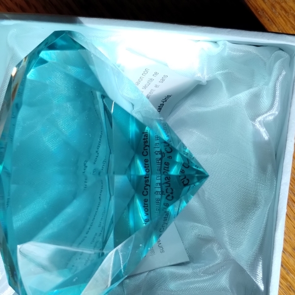 Stunning Oleg Cassini AQUA Blue DIAMOND Cut Crystal Paperweight - Picture 3 of 7